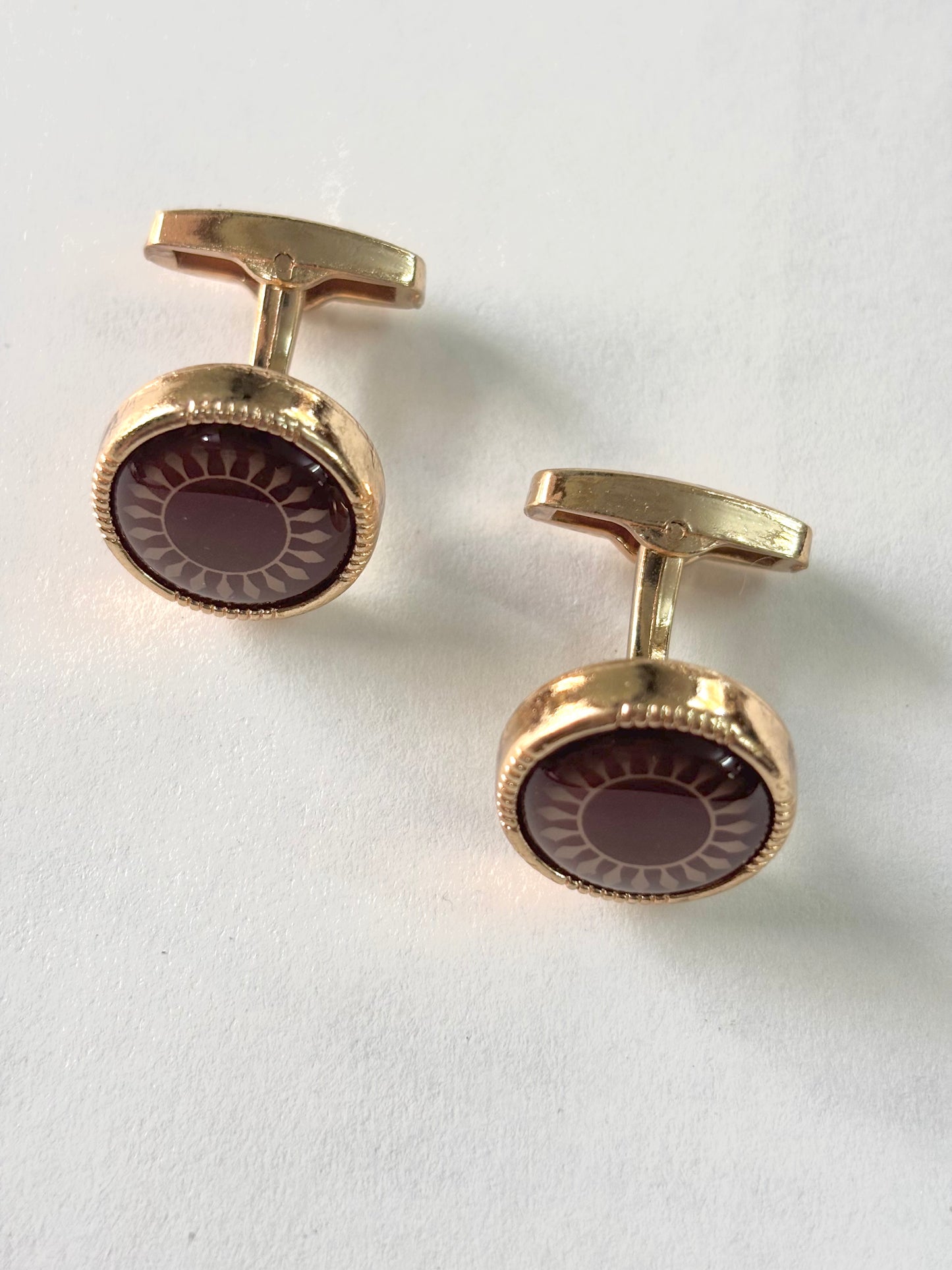 Crimson round cufflinks